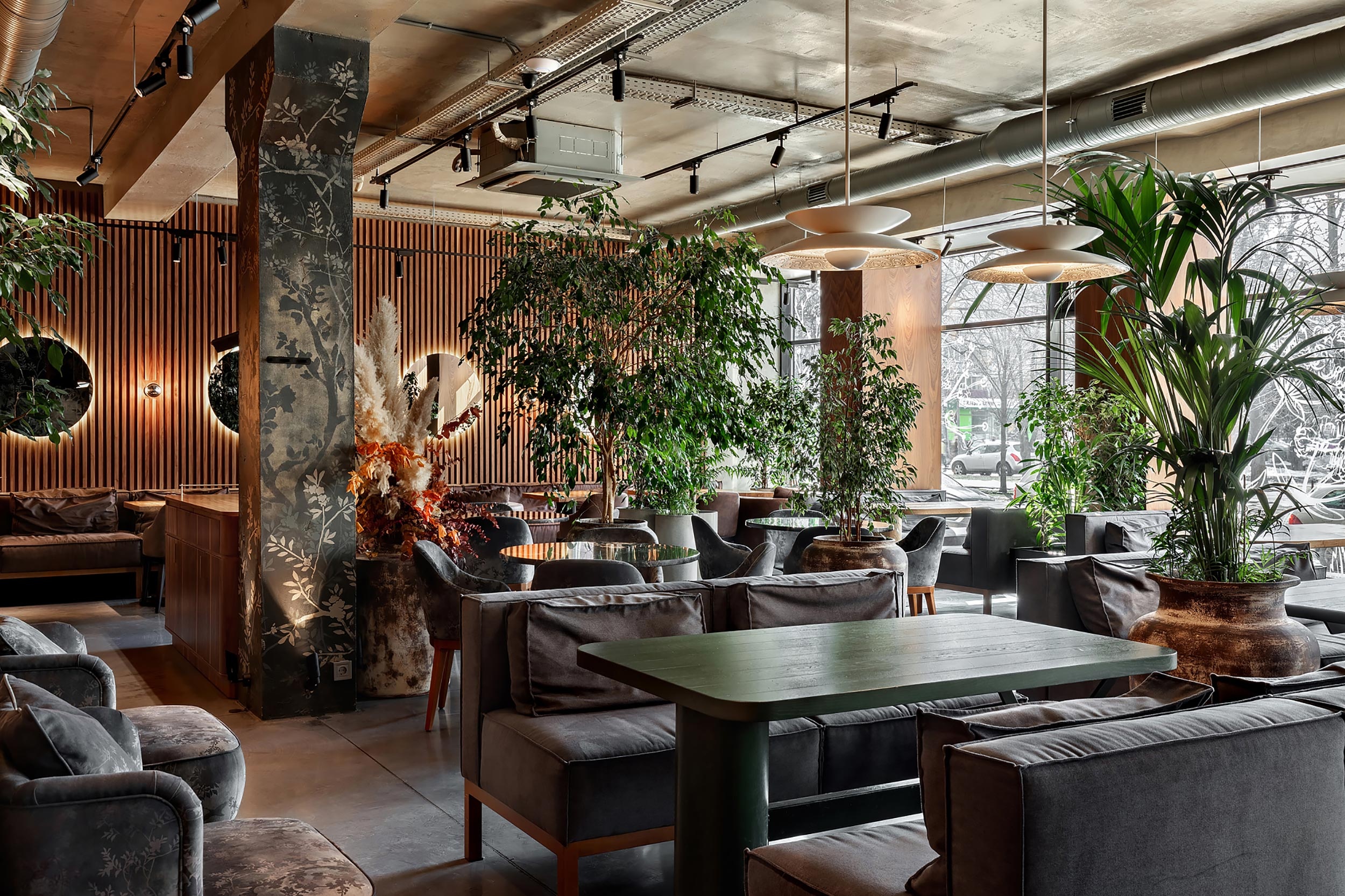 Restaurant Ambiance